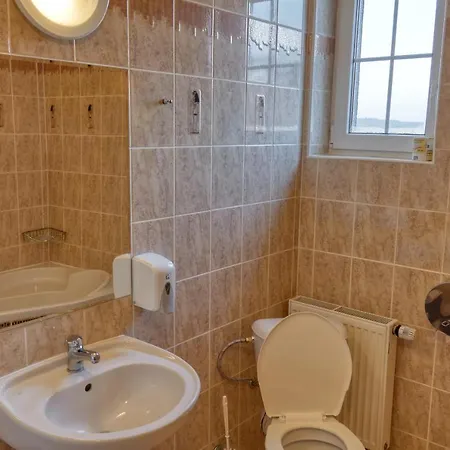 Alf 3* Borovany (Ceske Budejovice)