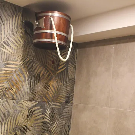 Alf Hotel