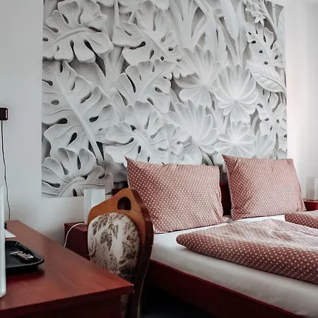 Hotel Alf