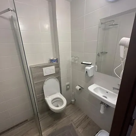 Alf 3* Borovany (Ceske Budejovice)