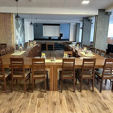 Alf Hotel Borovany (Ceske Budejovice)
