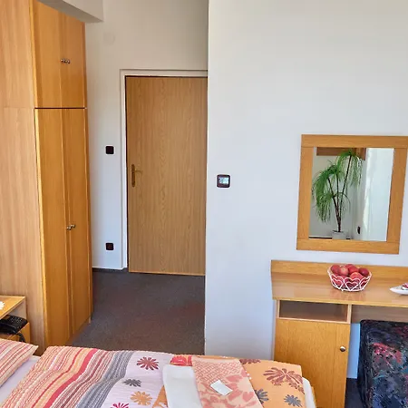 Alf Hotel 3*