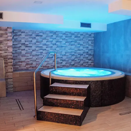 Alf Hotel 3*