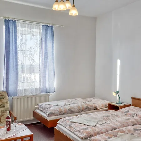 Alf Hotel