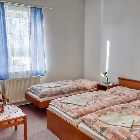 Alf Hotel