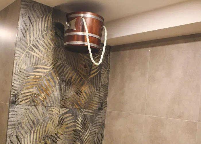 Alf Hotel