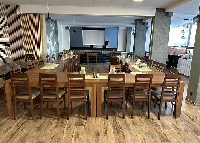 Alf Hotel Borovany (Ceske Budejovice)