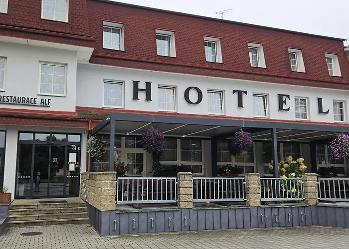 Alf Hotell 3*